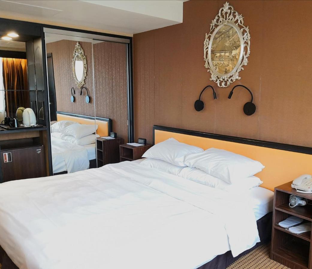 Best Western Plus Tsim Sha Tsui Hong Kong Exterior photo