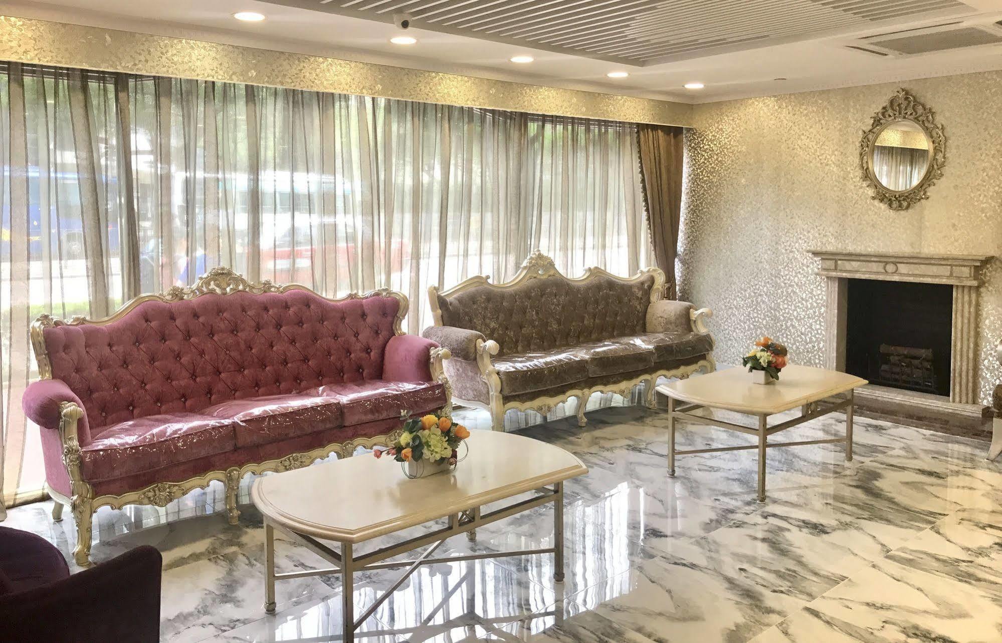 Best Western Plus Tsim Sha Tsui Hong Kong Exterior photo